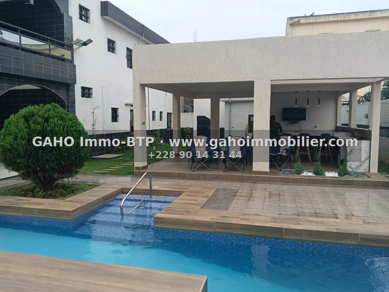 VILLA MEUBLÉE DUPLEX DE 5 CHAMBRES AVEC PISCINE