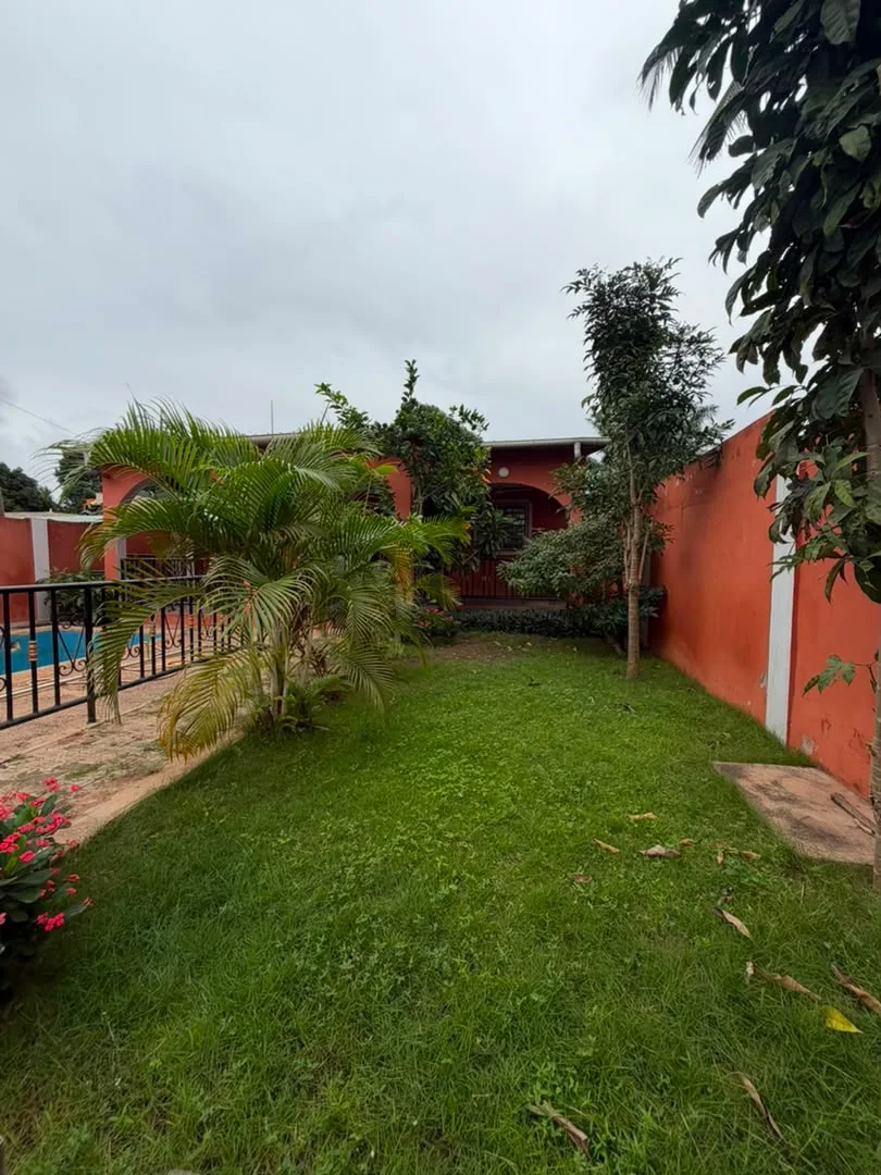 A VENDRE MAISON AVEC PISCINE