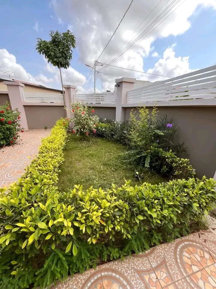 A VENDRE VILLA DE 02 CHAMBRES CITE MOKPOKPO