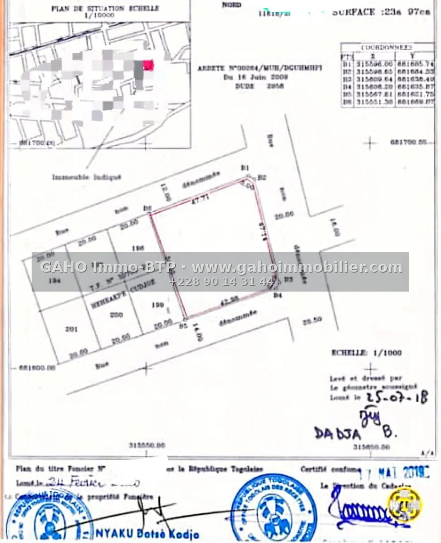 4 LOTS ADHESIVED ON THE STREET CORNER AT THE BEACH