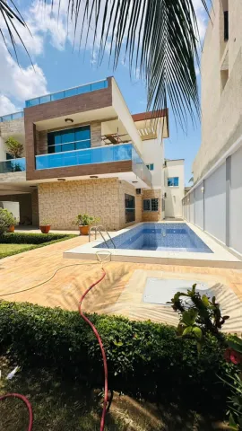 VILLA DE 9 CHAMBRES A AGOE MINAMADOU
