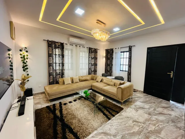 VILLA MEUBLÉE DE 02 CHAMBRES A KPOGAN